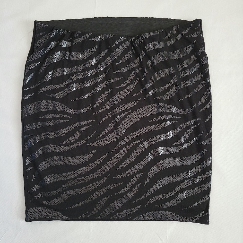 Torrid Sequin Black Mini Skirt Size 1 (14/16)